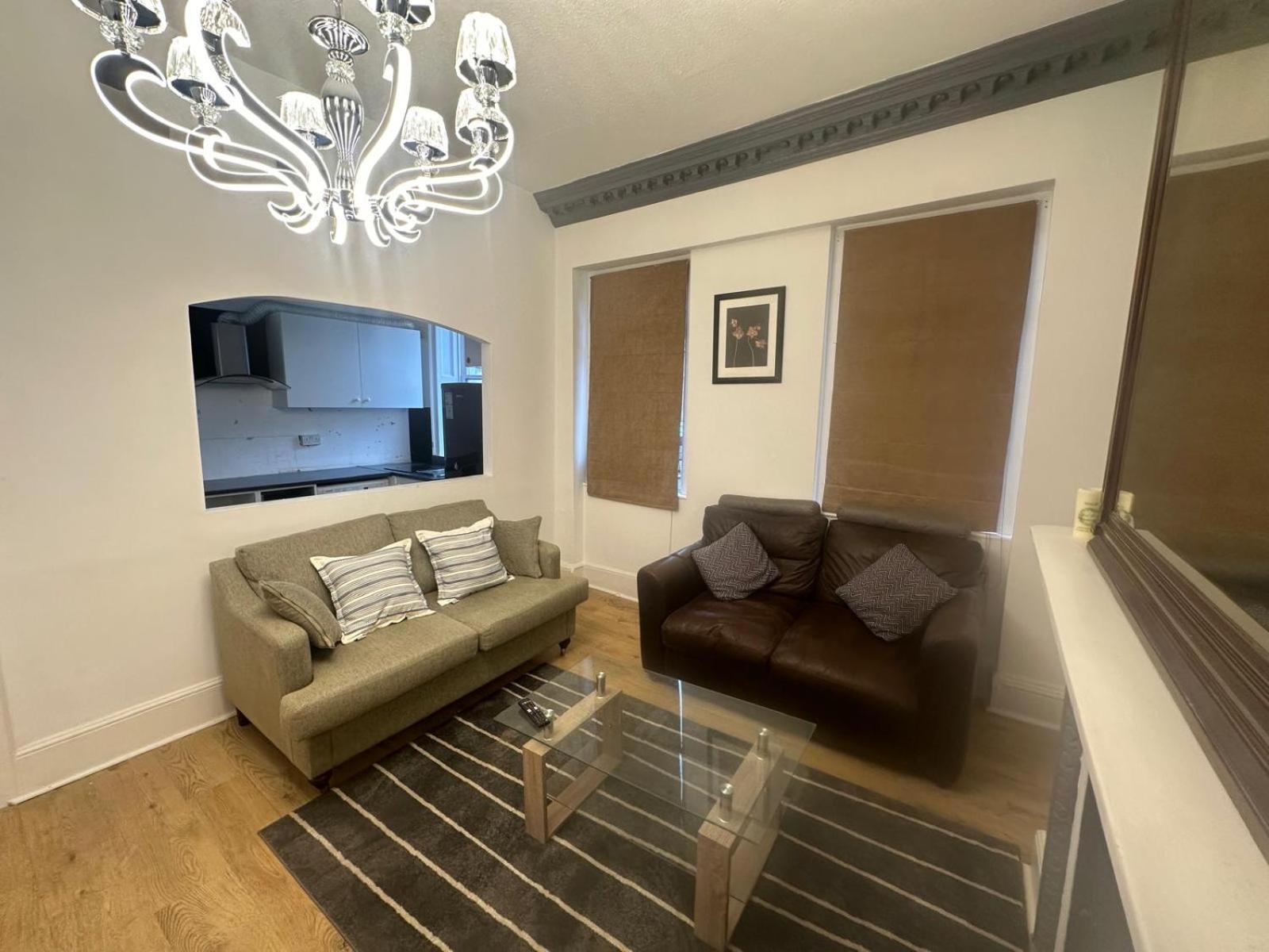 First Floor One Bed Apartment In Central West London Bagian luar foto