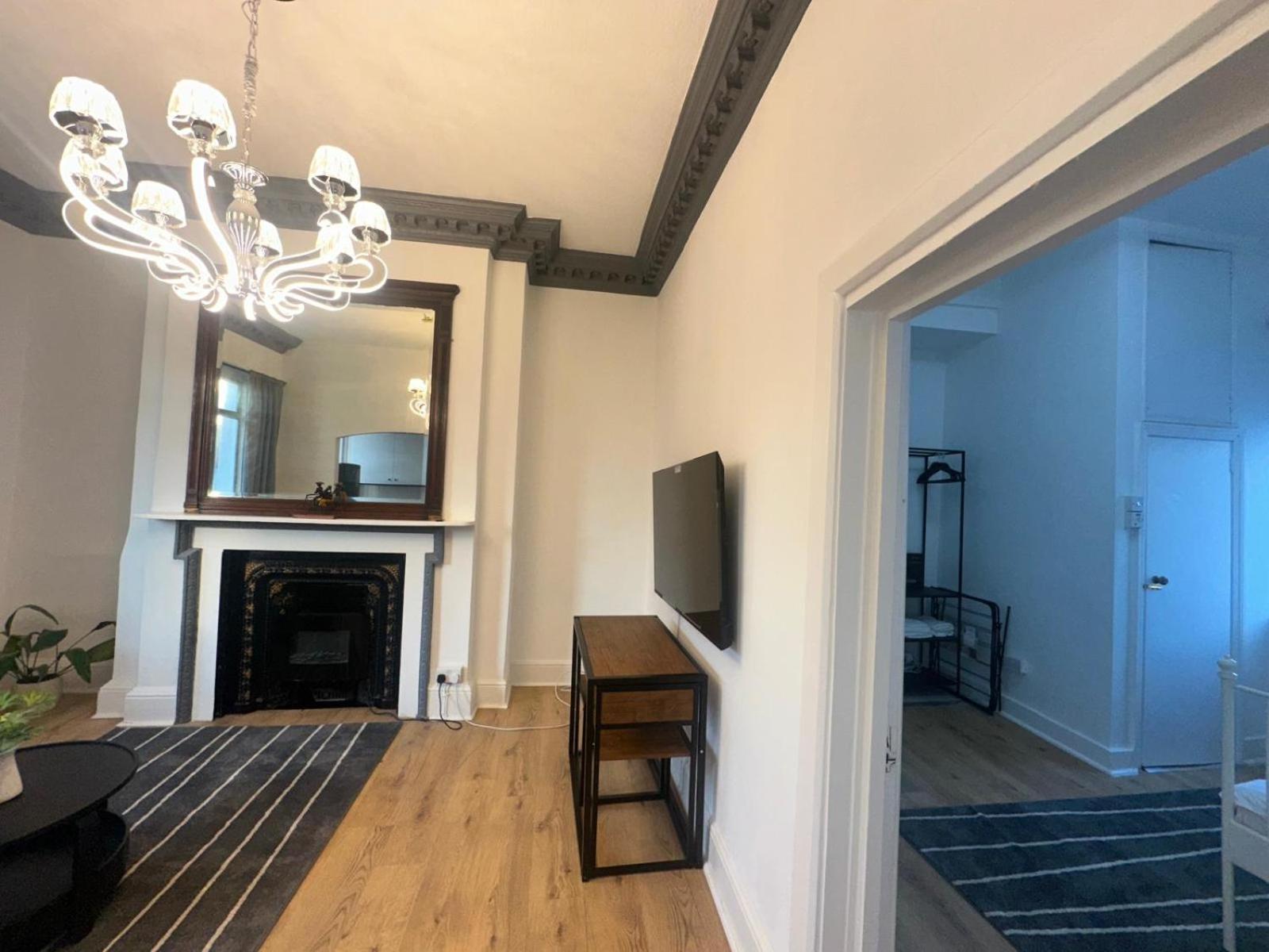 First Floor One Bed Apartment In Central West London Bagian luar foto