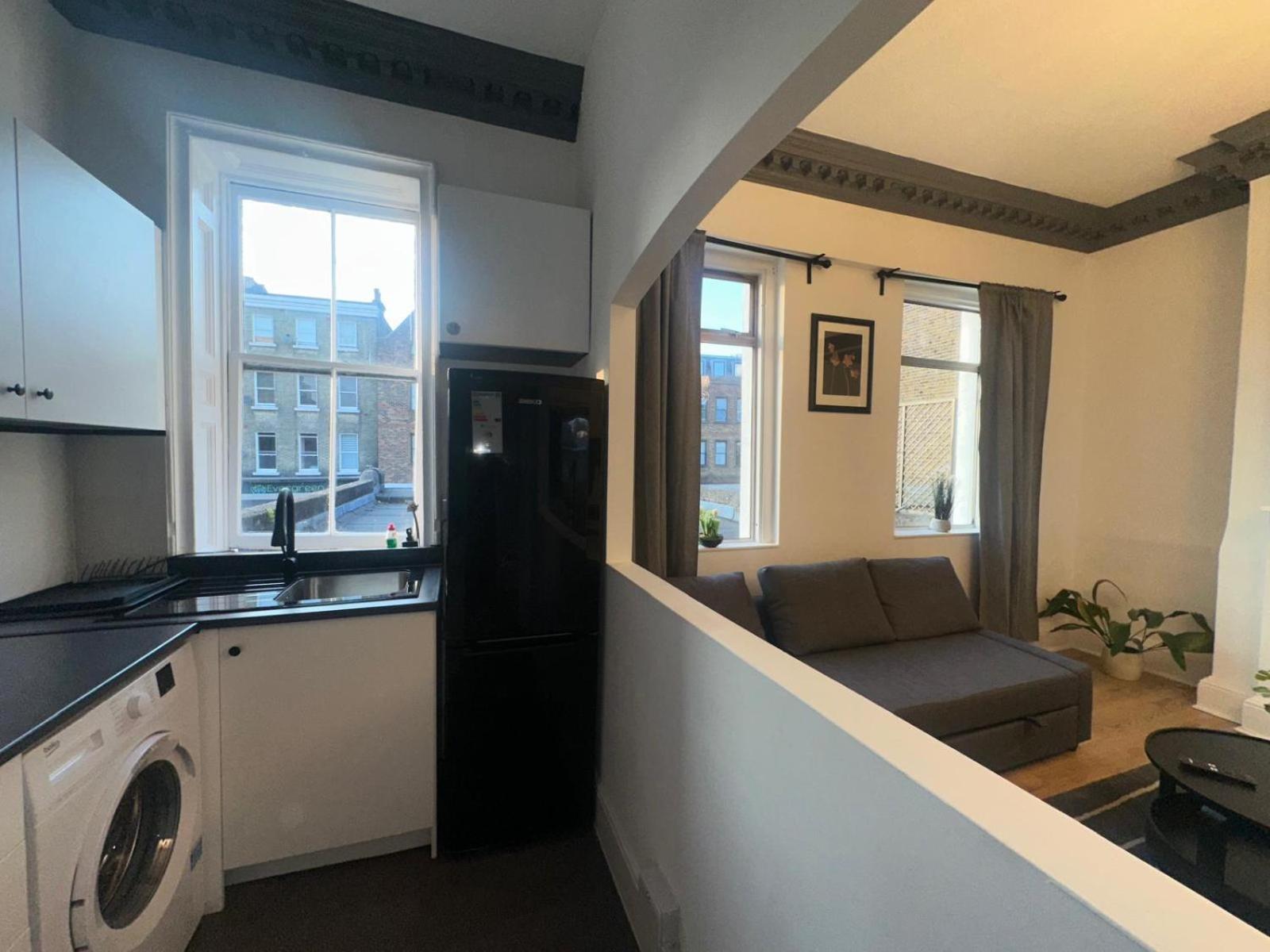 First Floor One Bed Apartment In Central West London Bagian luar foto