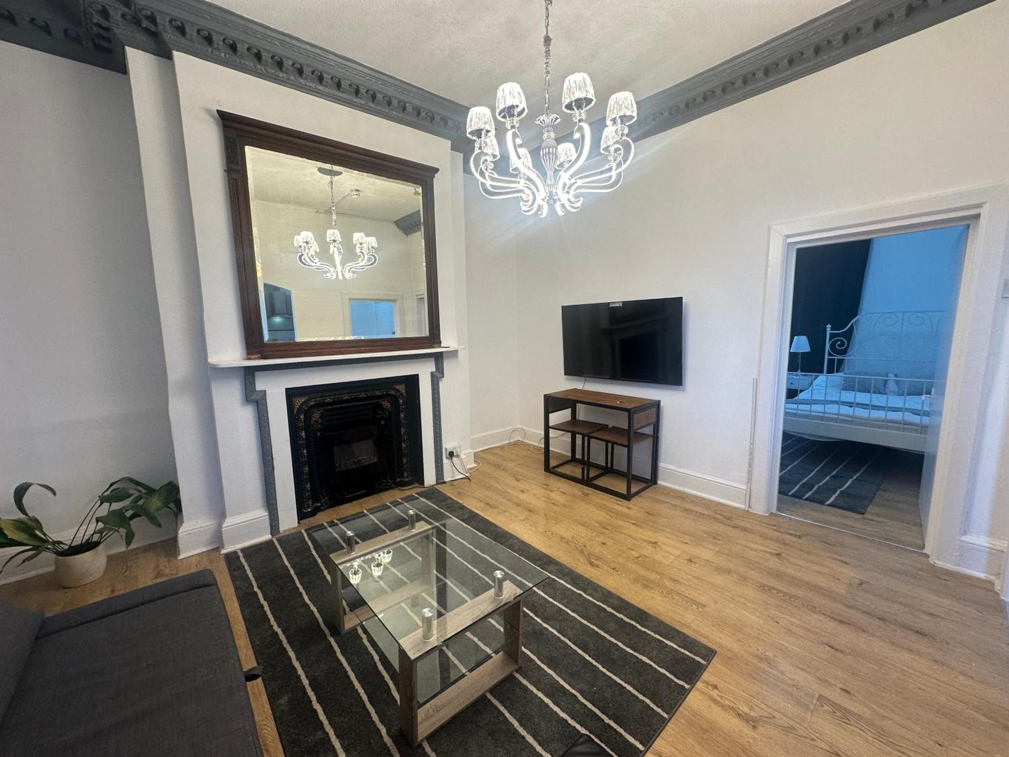 First Floor One Bed Apartment In Central West London Bagian luar foto